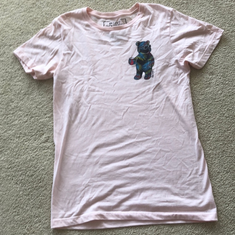 Pink t shirt